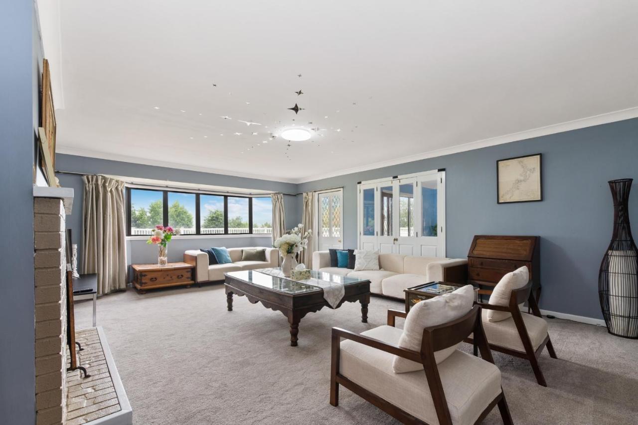 Skyline Mountain View Lodge Up To 16 People Rotorua Exteriör bild