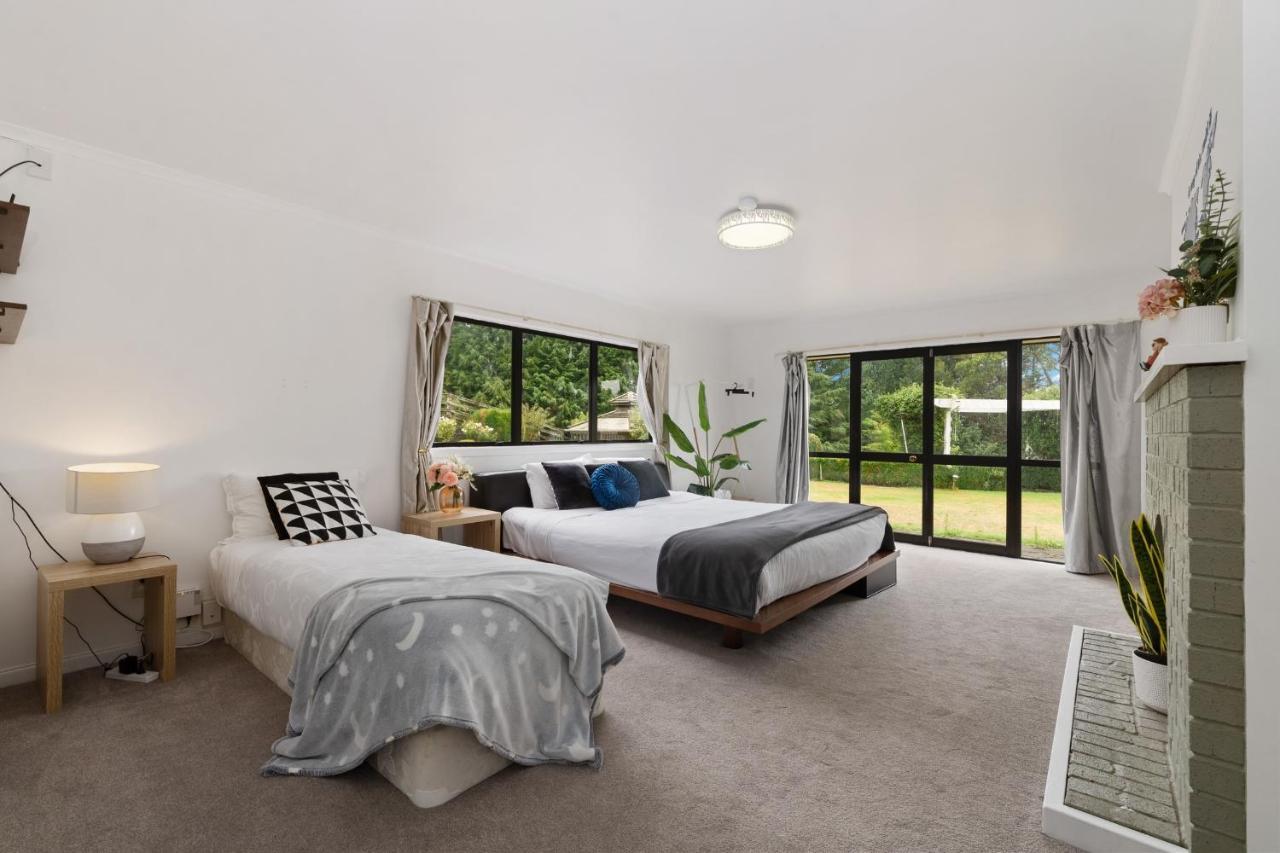 Skyline Mountain View Lodge Up To 16 People Rotorua Exteriör bild